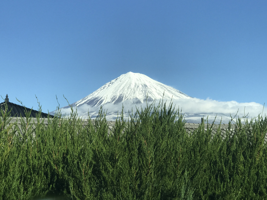 富士山はすっかり雪化粧